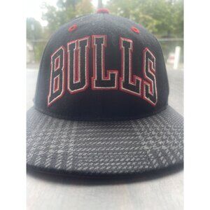 Chicago Bulls Hat Adidas 210 Premium Fitted Cap, Fitted Flexfit Hat, 7 1/4-7 5/8